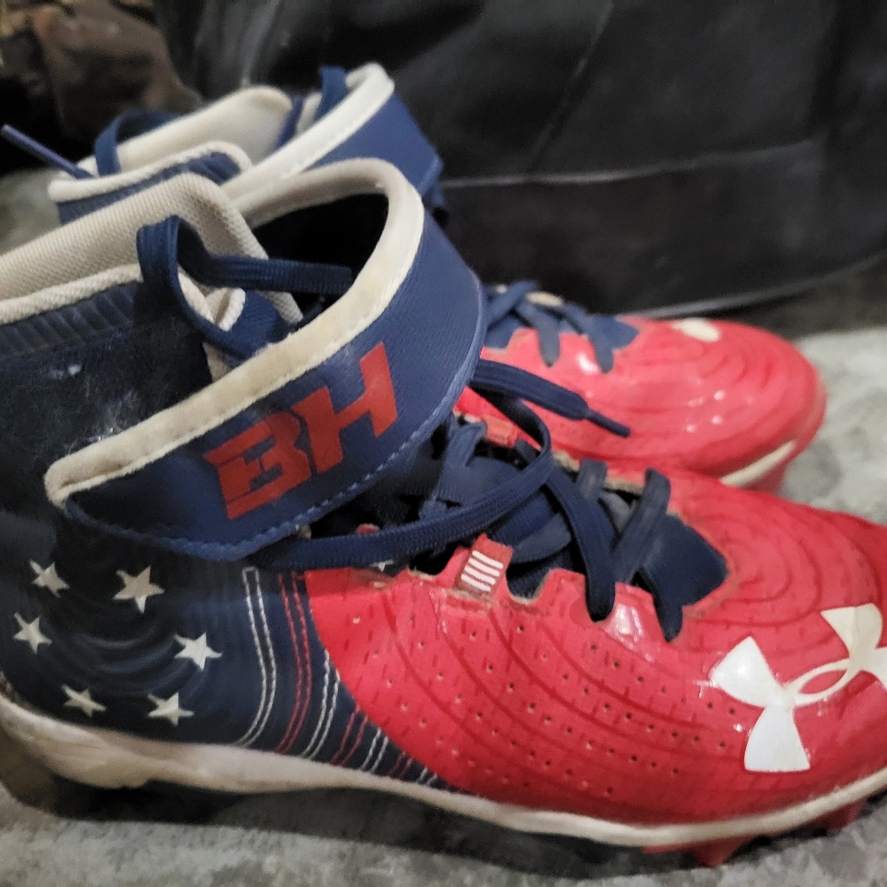 Boys Baseball Cleats 3.5y